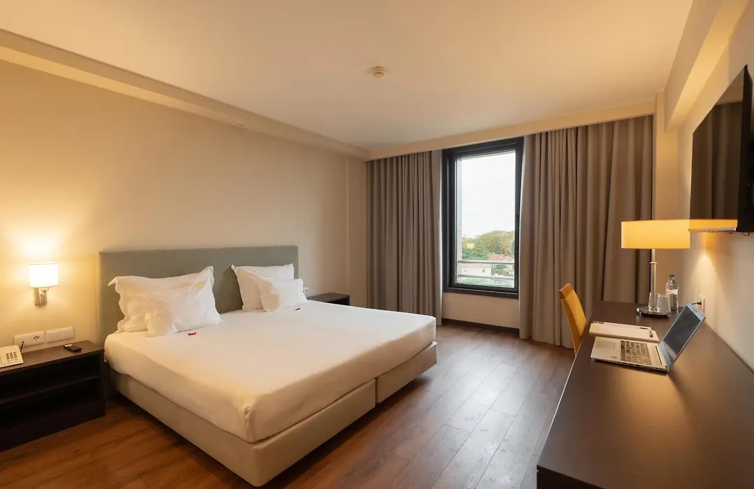 Hotel Premium Porto Maia-1