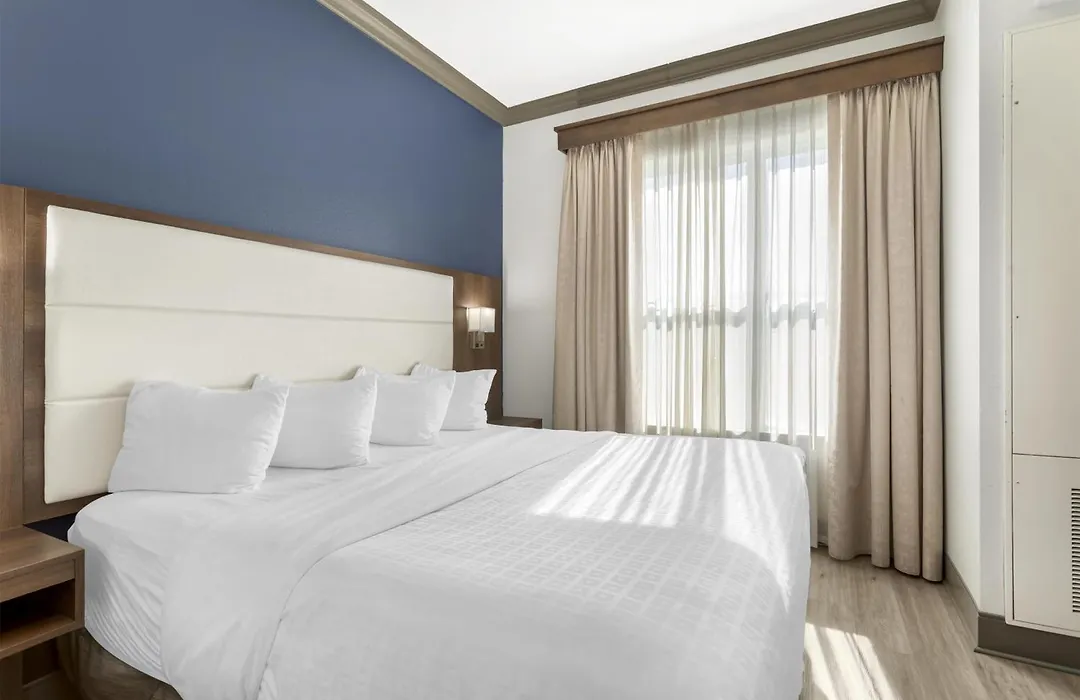Best Western Plus First Coast Inn And Suites-1