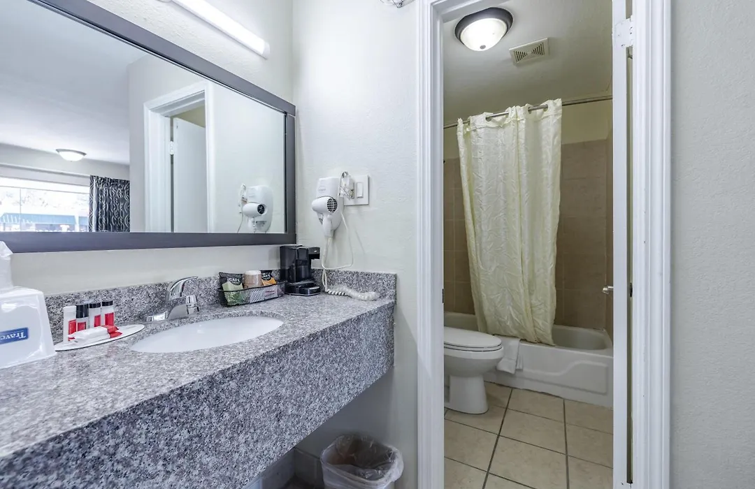 Travelodge By Wyndham Jackson I-40 Exit 82-1