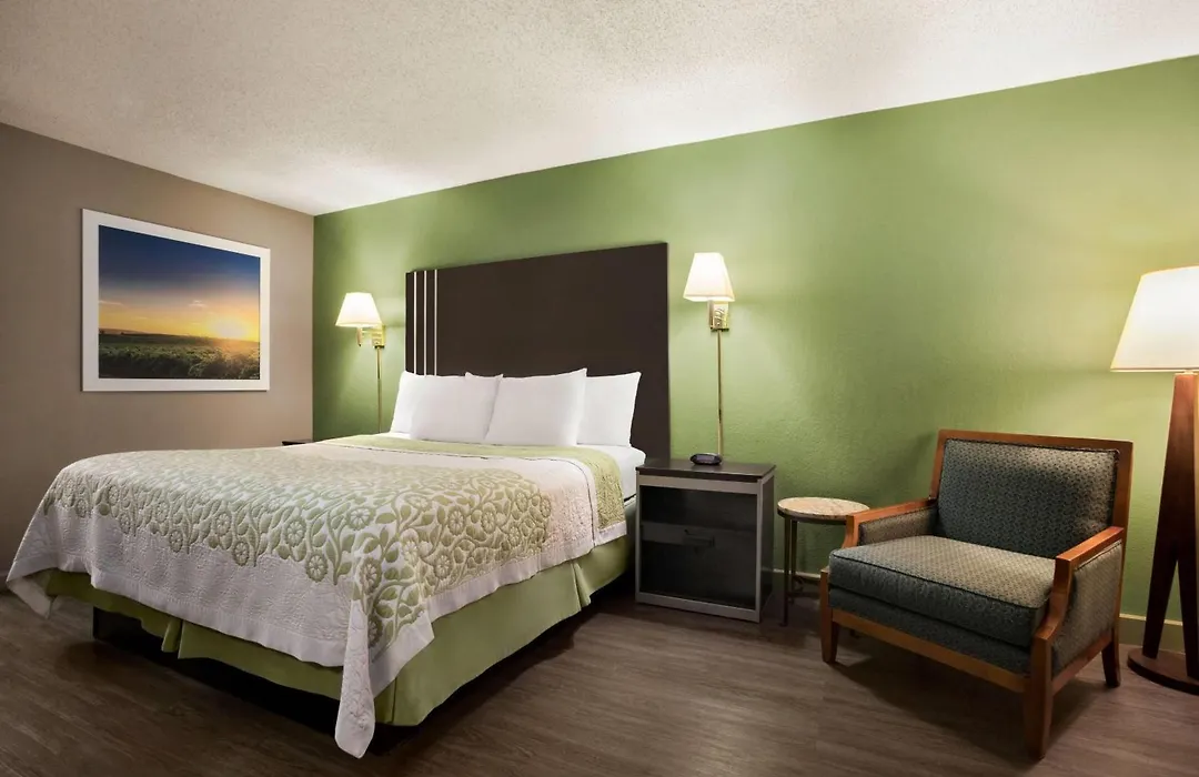 Days Inn By Wyndham Hardeeville/ I-95 State Line-1