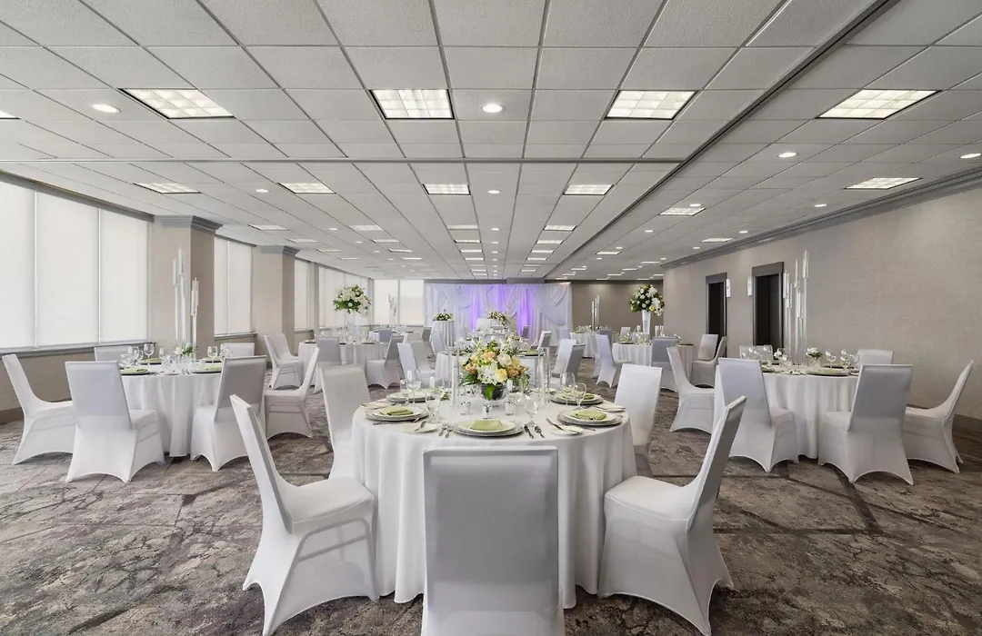 Holiday Inn Hotel & Suites Overland Park-West By Ihg-1