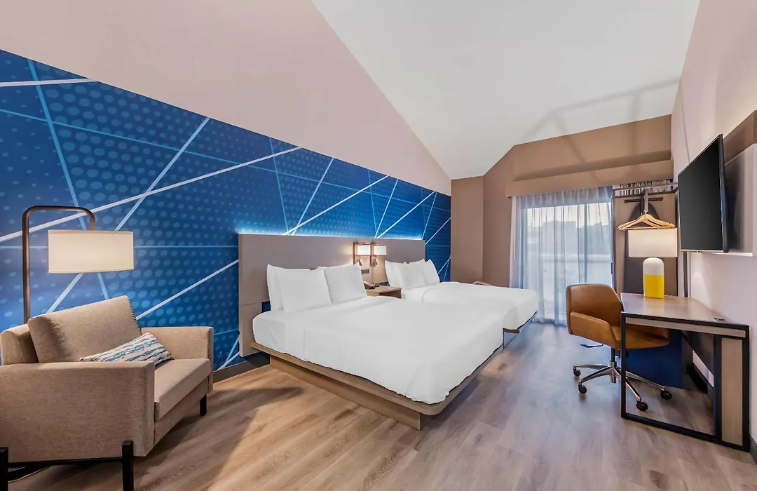 Comfort Inn & Suites Irvine Spectrum-1