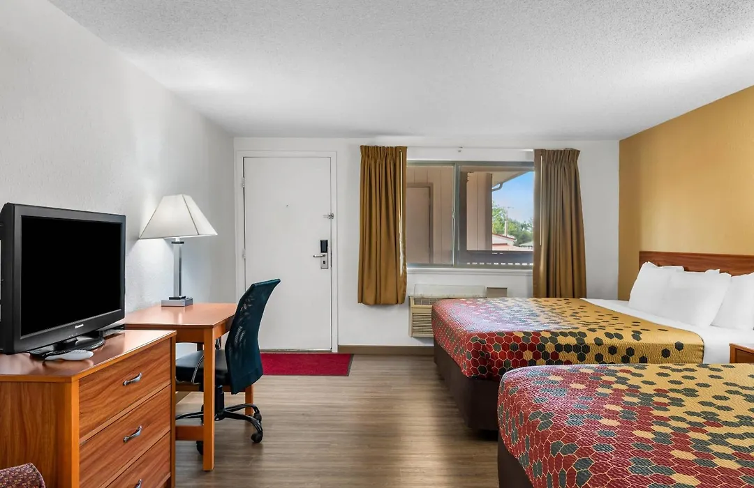 Econo Lodge Miles City I-94-1