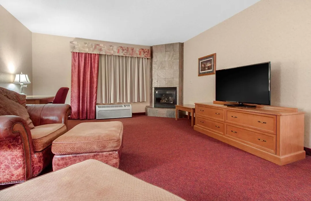 Norfolk Lodge & Suites, An Ascend Collection Hotel-1