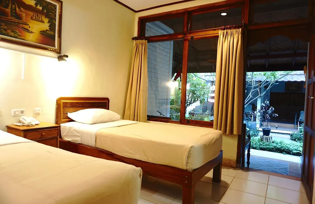 Komodo Lodge-1