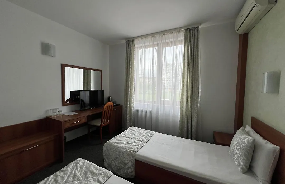 Family Hotel 007 Ivan Dimitrov-Kuklata 15 Str-1