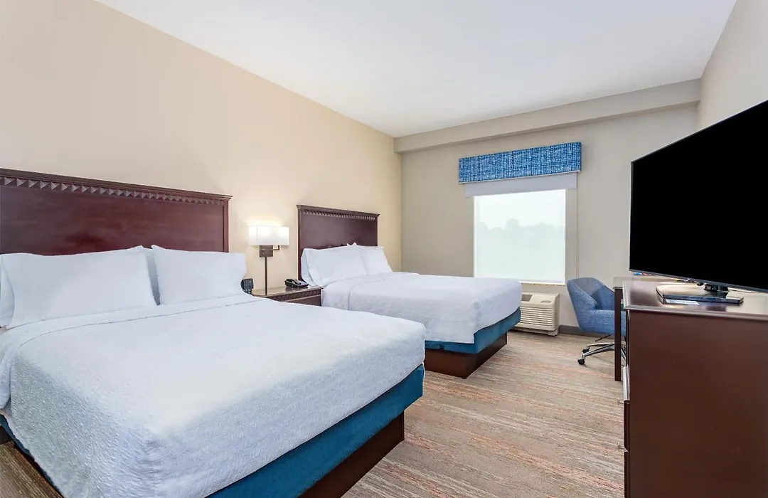 Hampton Inn And Suites Parkersburg Downtown-1