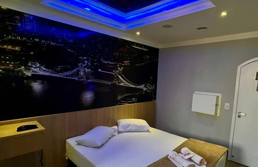 Motel Segredos (Adults Only)-1