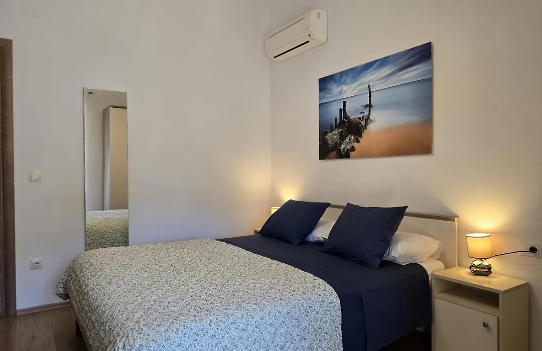 Apartments & Rooms Chiara-1