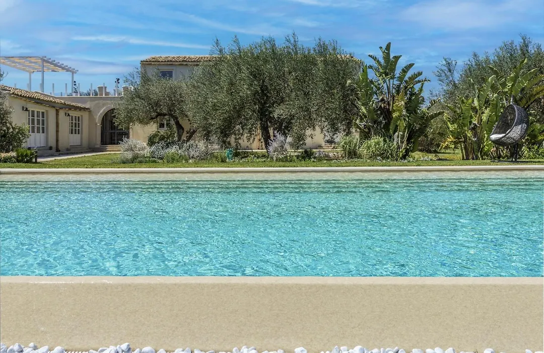 Zahir Country House Boutique Hotel Noto-1