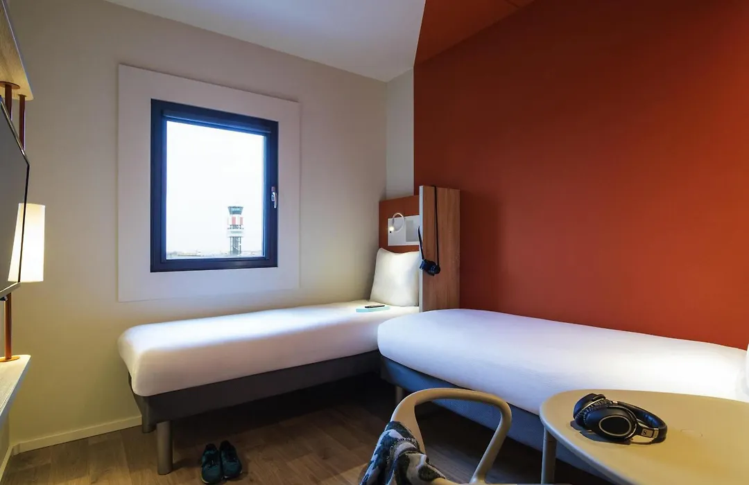 Ibis Budget Rotterdam The Hague Airport-1