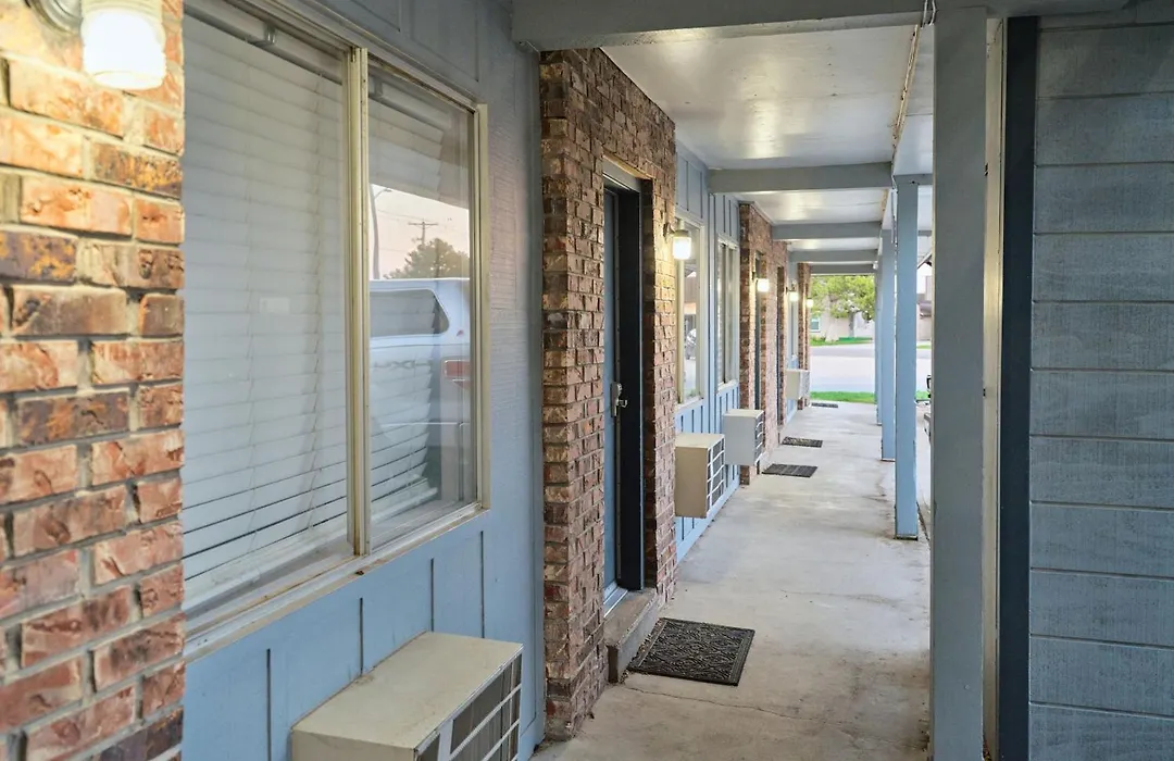 The Oakwood Inn-1