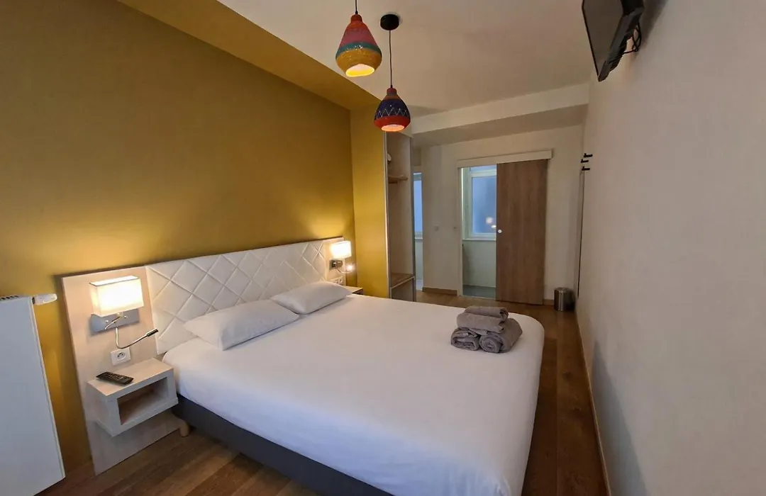 Hotel Ambassadeur-1
