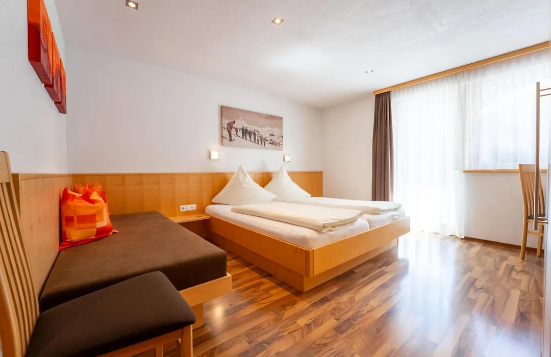Hotel Garni Krumbach-1