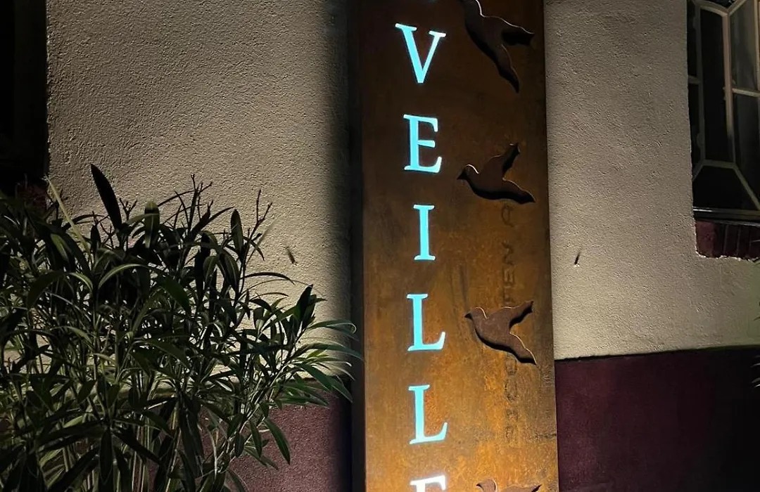 B&B Reveille-1