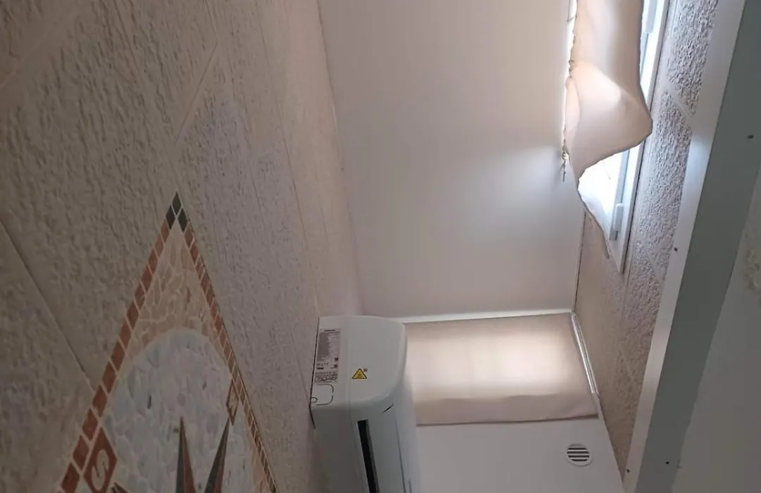 B&B Poseidon-1