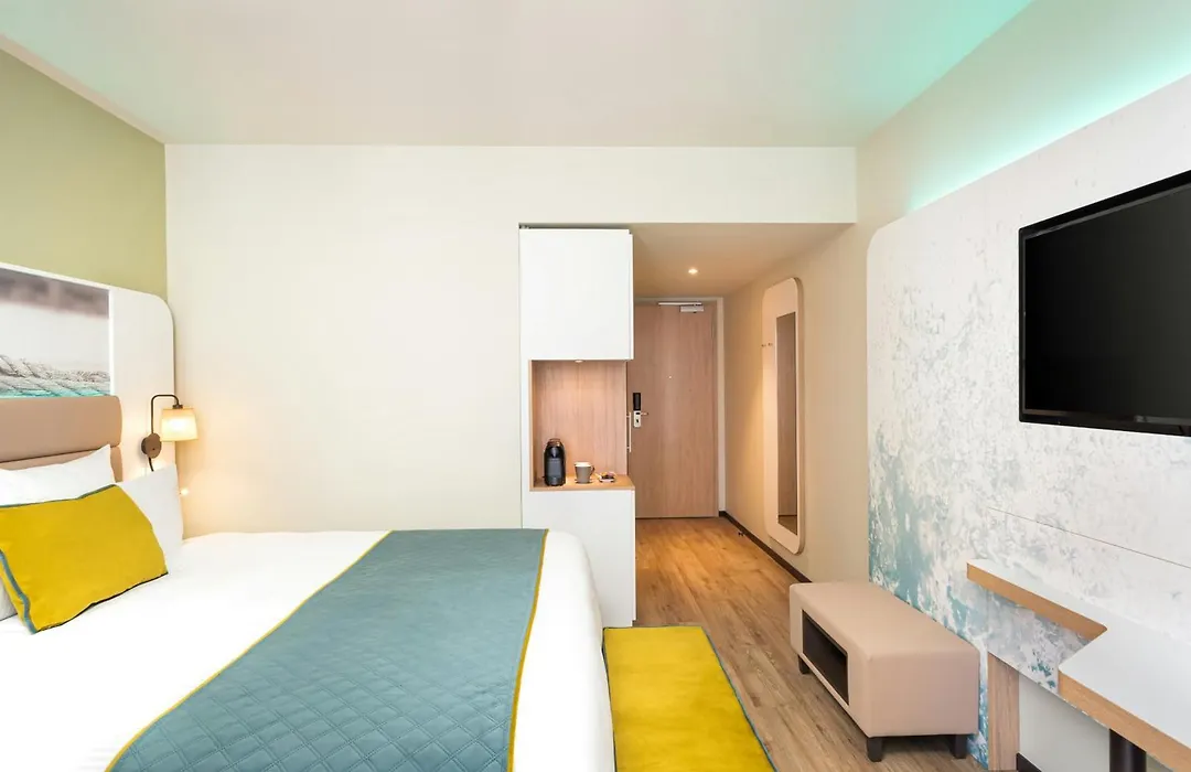 Leonardo Hotel Hamburg Altona-1