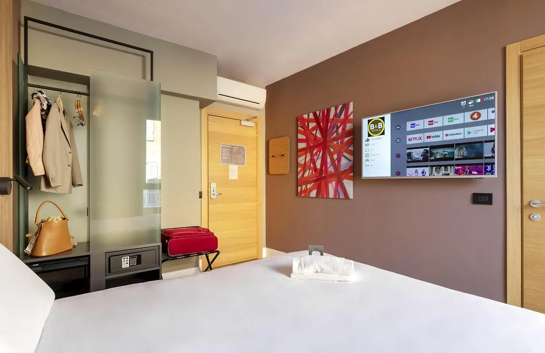 B&B Hotel Genova City Center-1