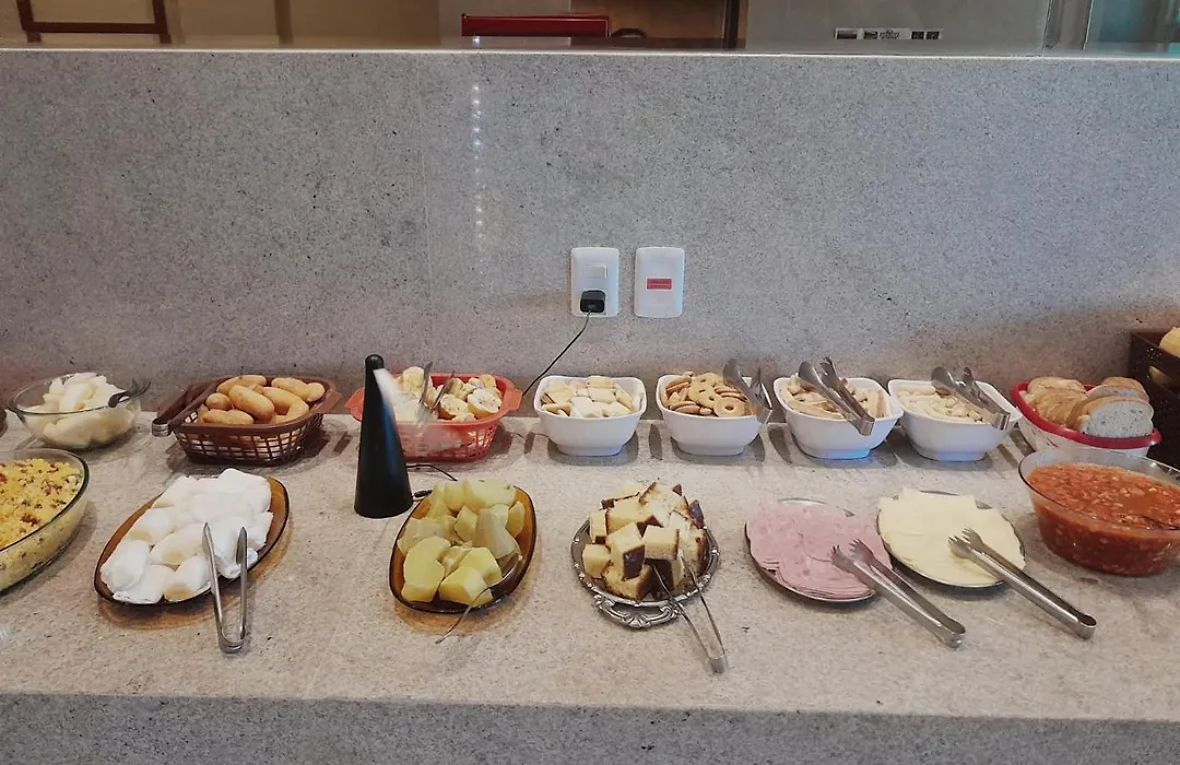 Hotel Algaroba-1