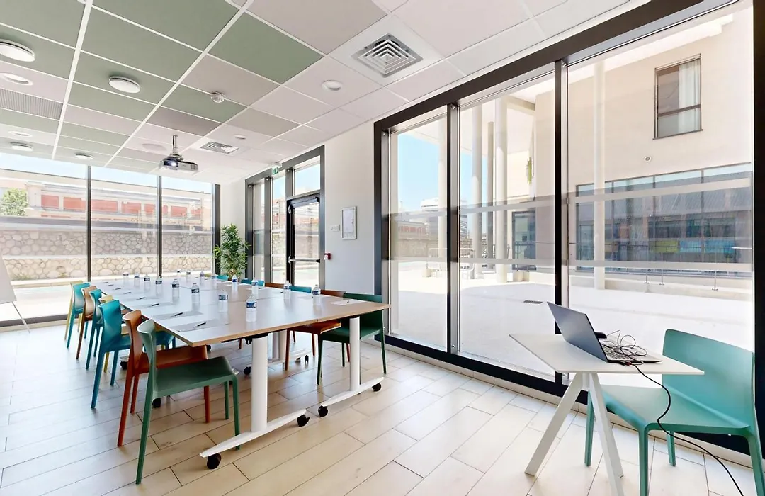 Apparthotel Privilodges Toulon Centre Gare-1
