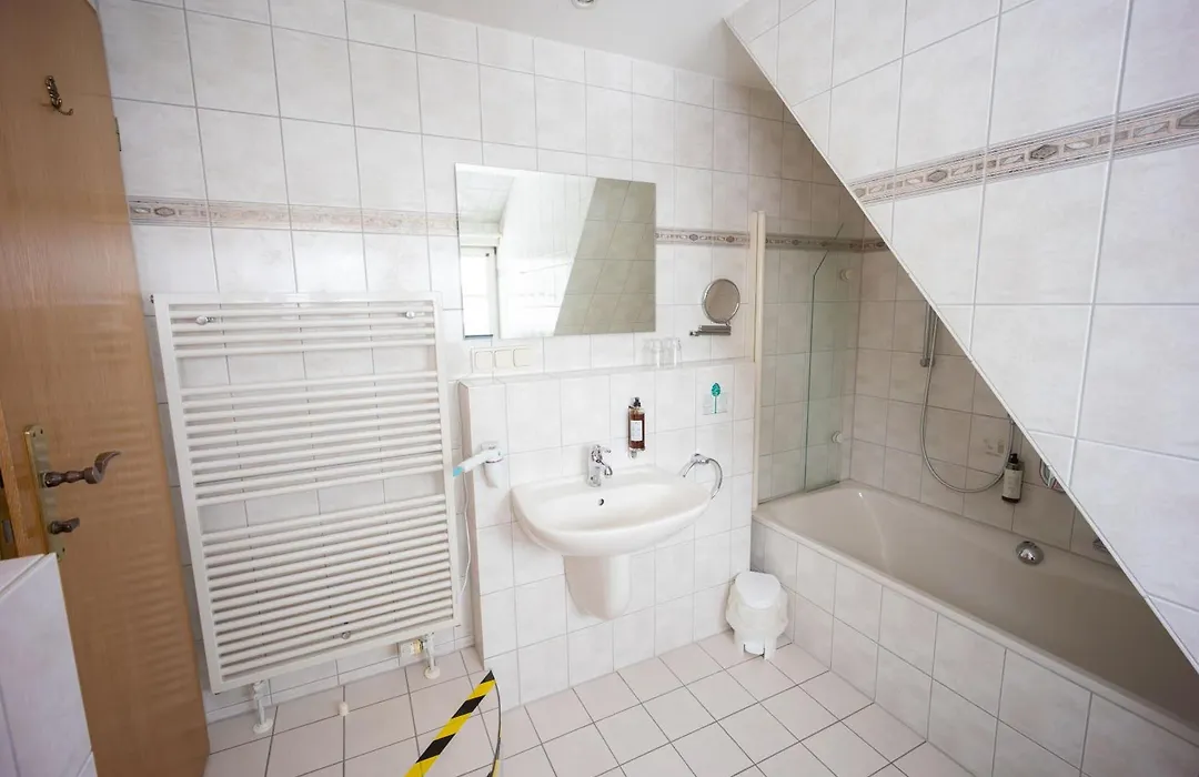 Landhotel Buchenhof Garni-1