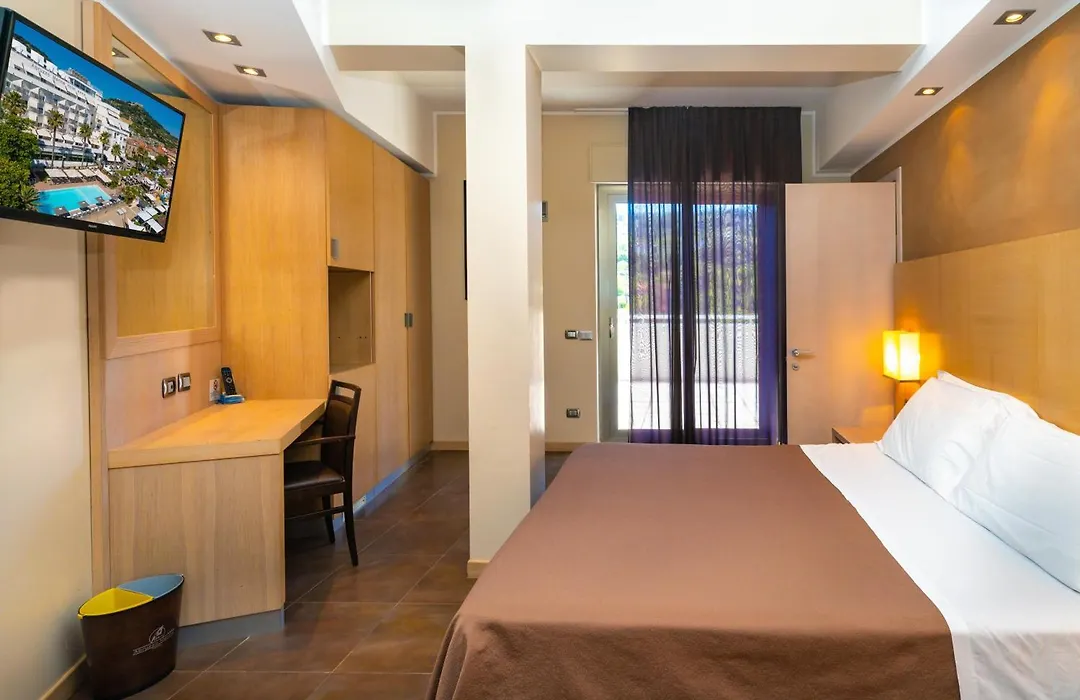 Abruzzo Marina Hotel - Family & Beach Resort-1