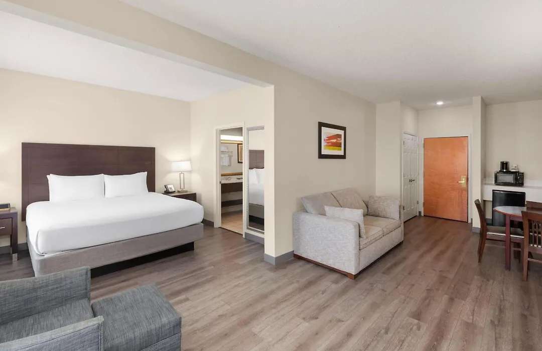 Wingate By Wyndham Destin-1