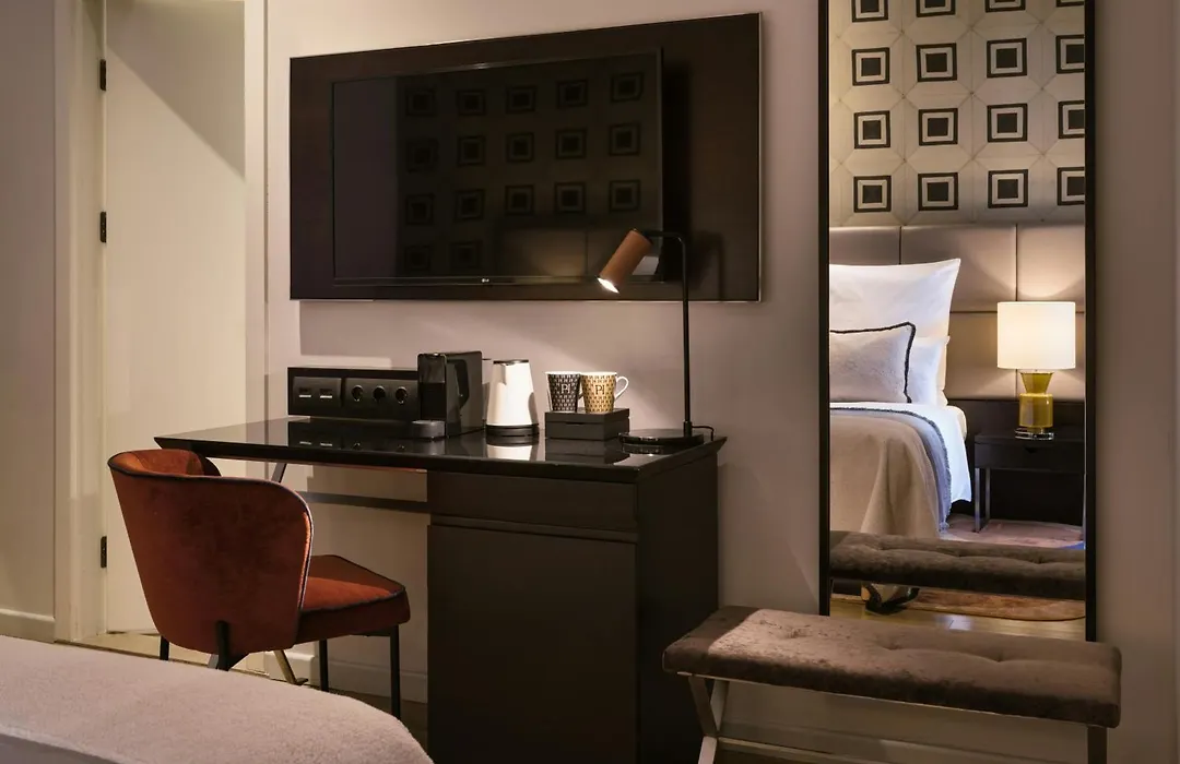 The Posthouse Berlin Potsdamer Platz- Leonardo Limited Edition-1