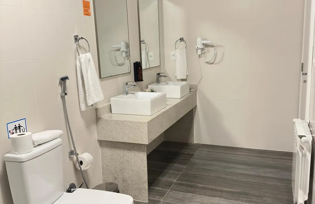 Letto Hotel Flores da Cunha-1