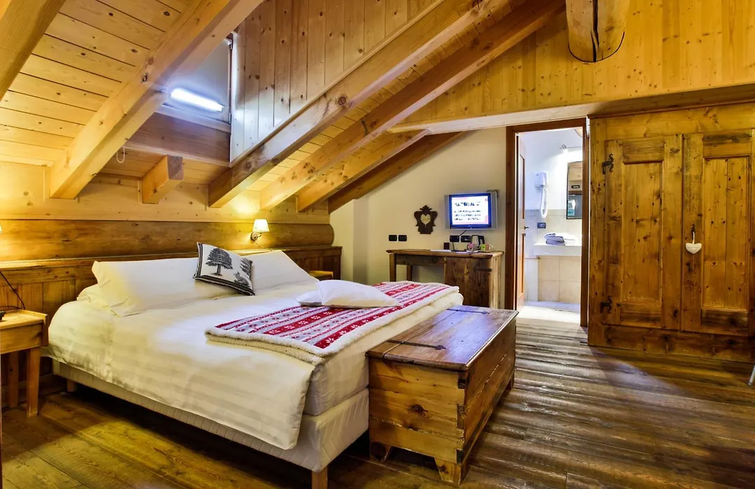 Ellex Eco Hotel-1