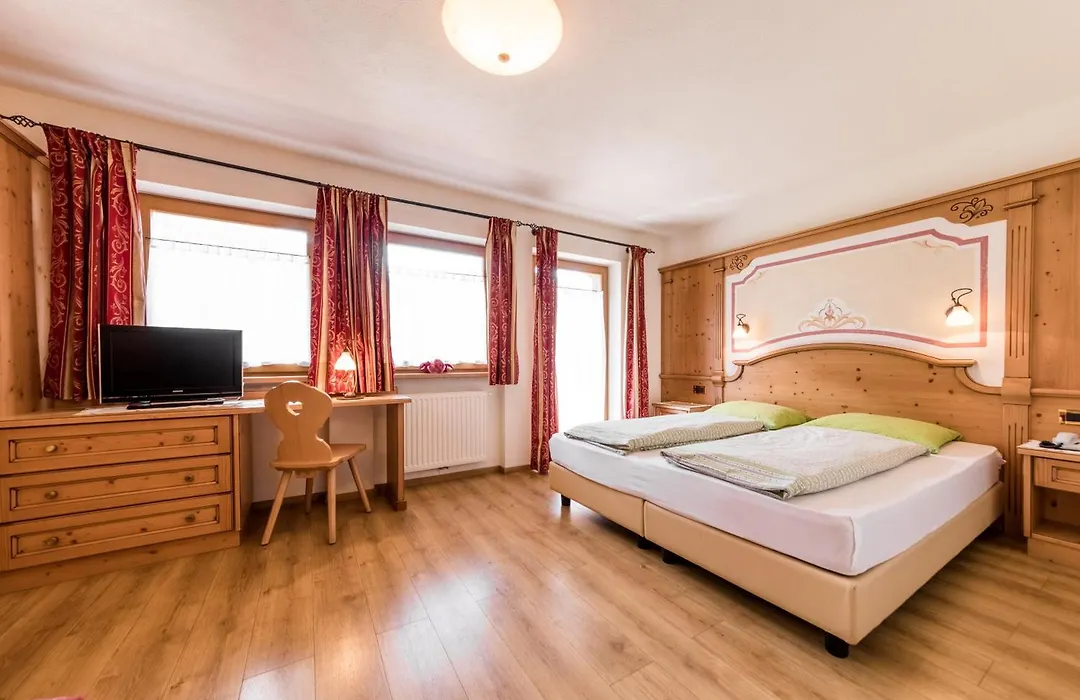 Garni Hotel Residence Diamant-1