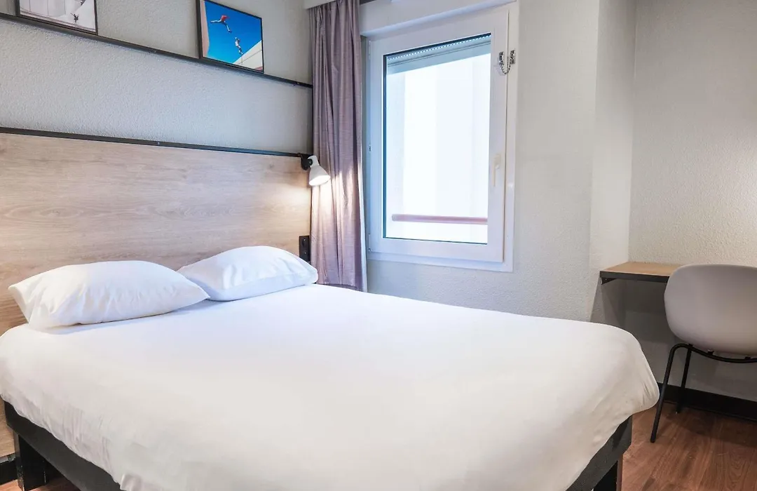 Ibis Agen Centre - Rénové en 2026-1