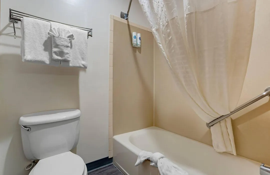 Comfort Inn & Suites Ocean Shores-1