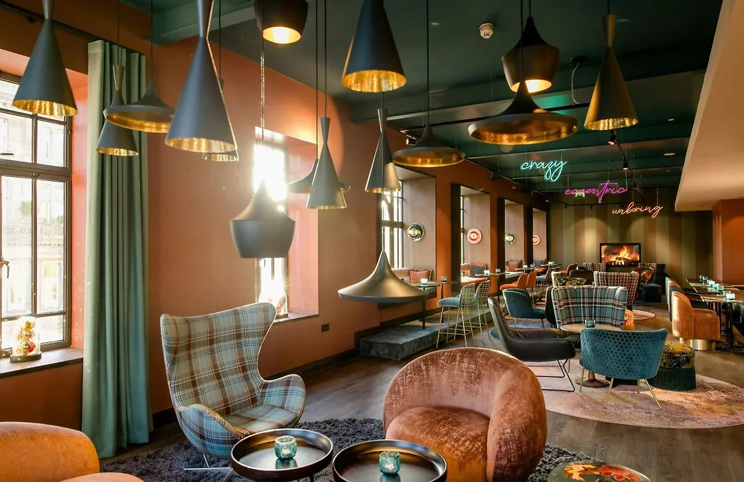 Motel One Edinburgh-Princes-1
