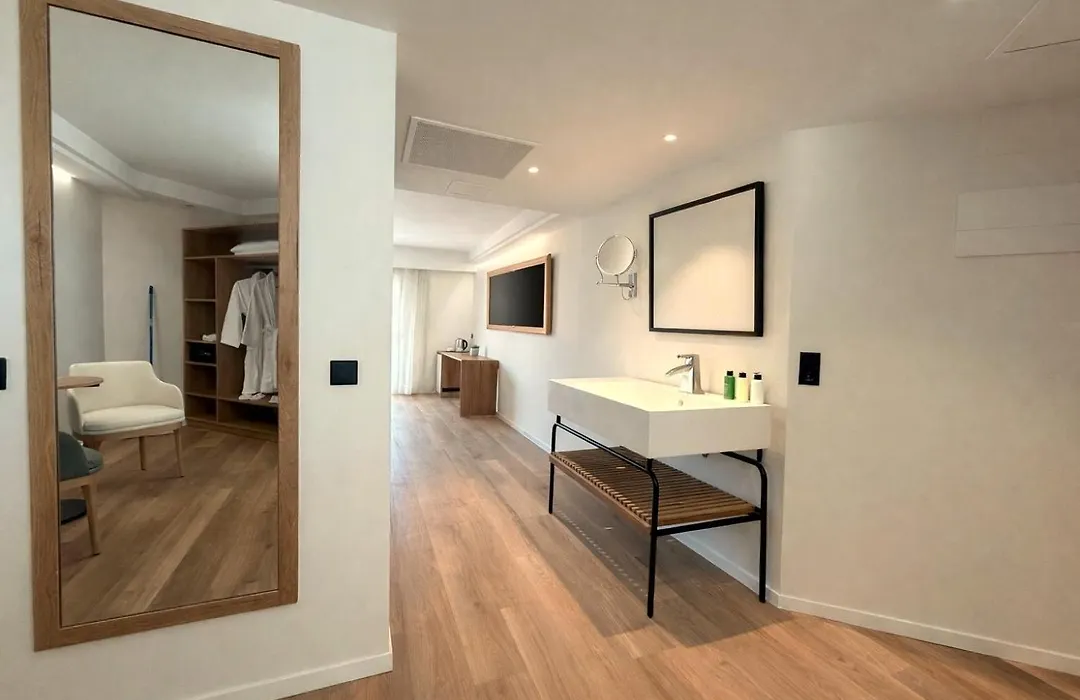 Welikehotel Triton Beach (Adults Only)-1