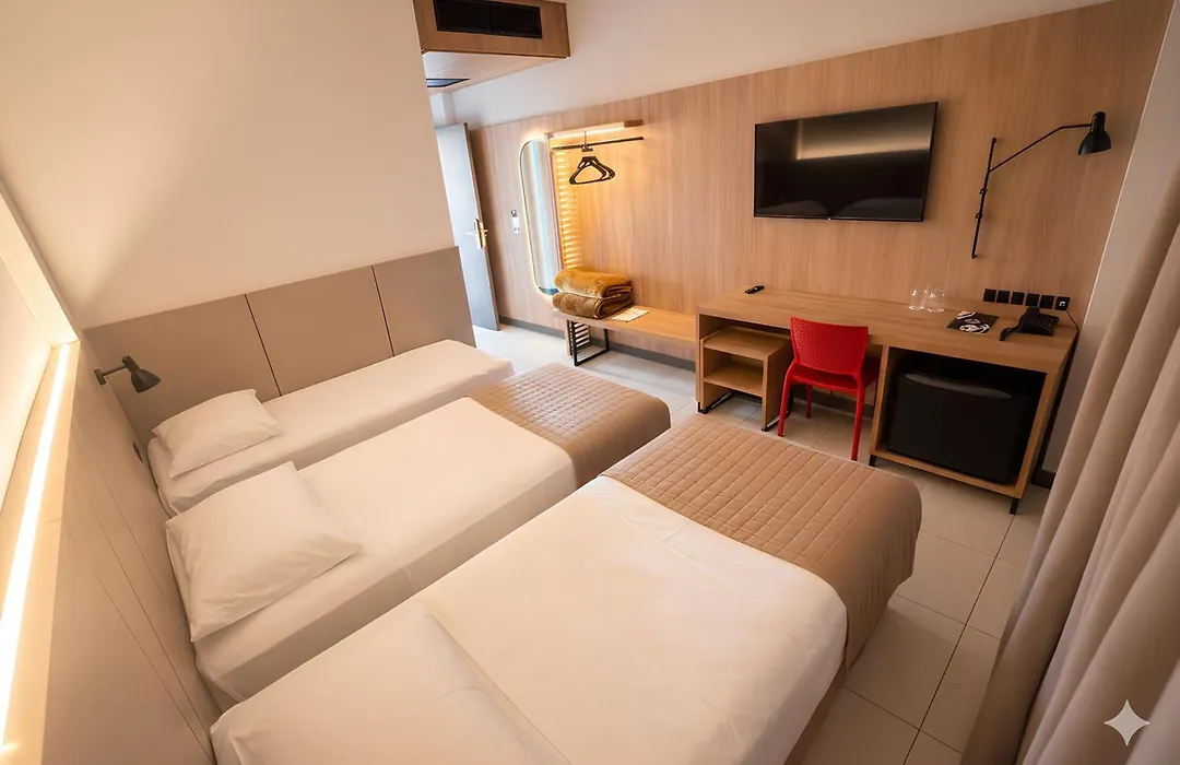Art Hotel-1
