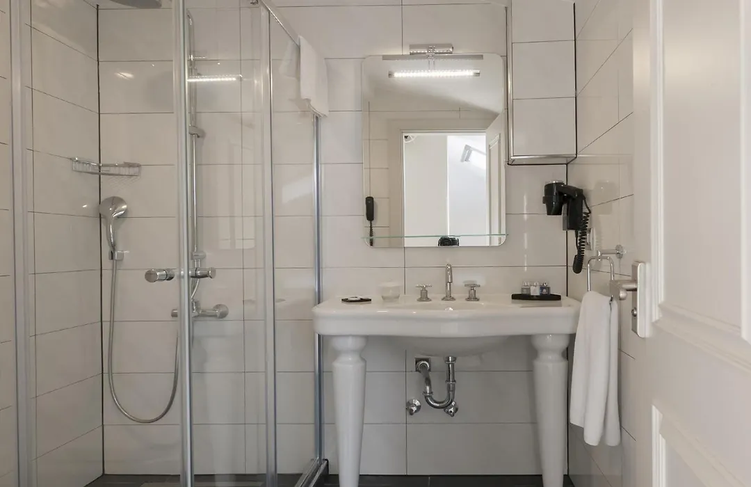 Le Petit Palace Hotel - Special Category-1
