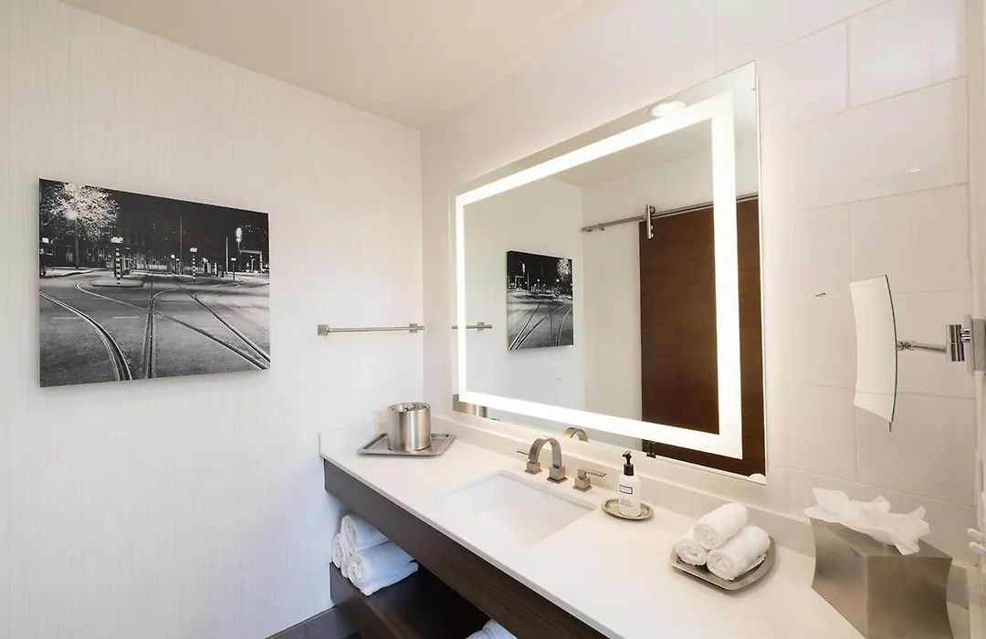 Voco Hotel Napoleon Memphis By Ihg-1