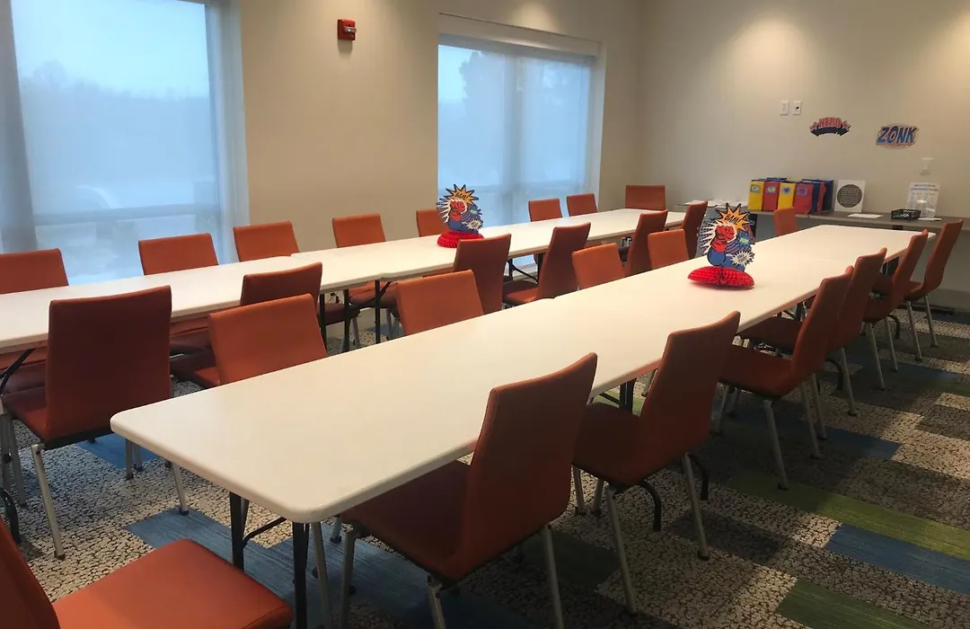 Holiday Inn Express & Suites - Elizabethtown North By Ihg-1