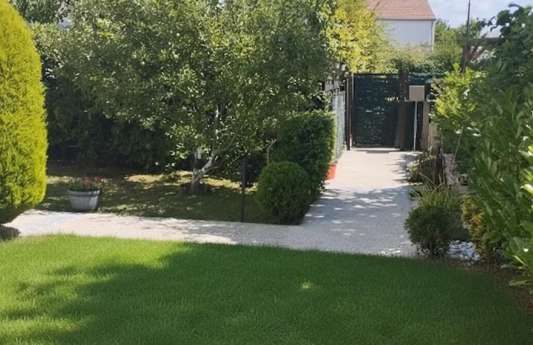 Magic Disney 5Mn Peaceful Home Garden Parking-1
