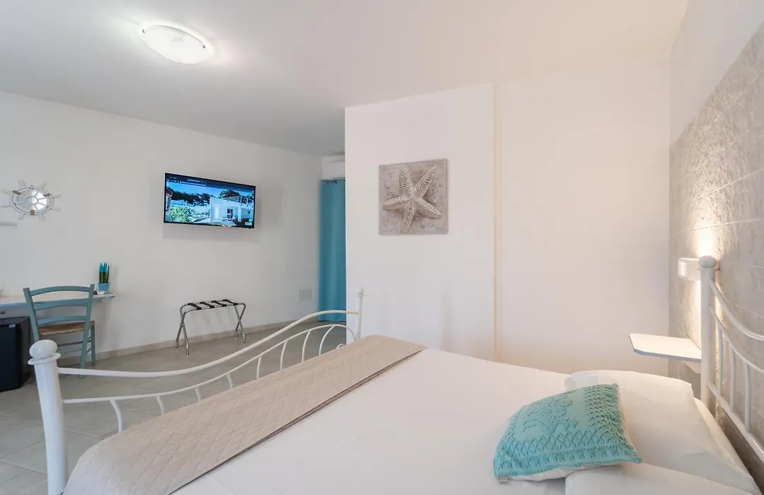 Angolo Mare Apartments&Rooms-1