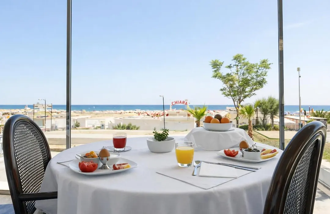 Hotel Regina Fronte Mare-1