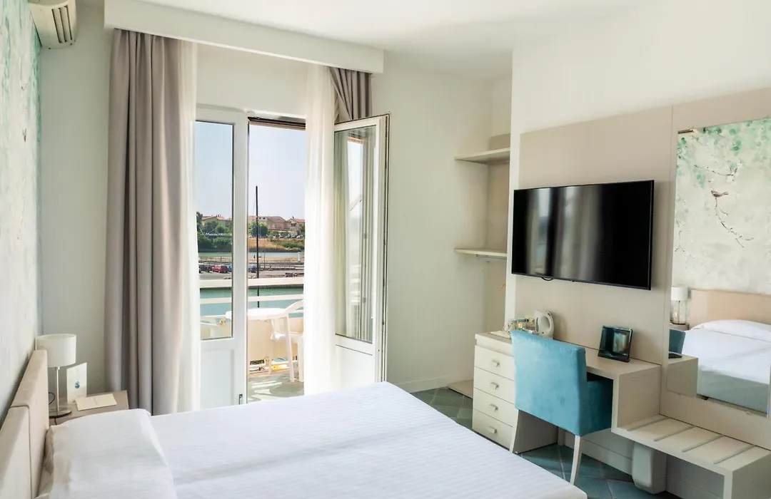 Hotel L'Approdo-1