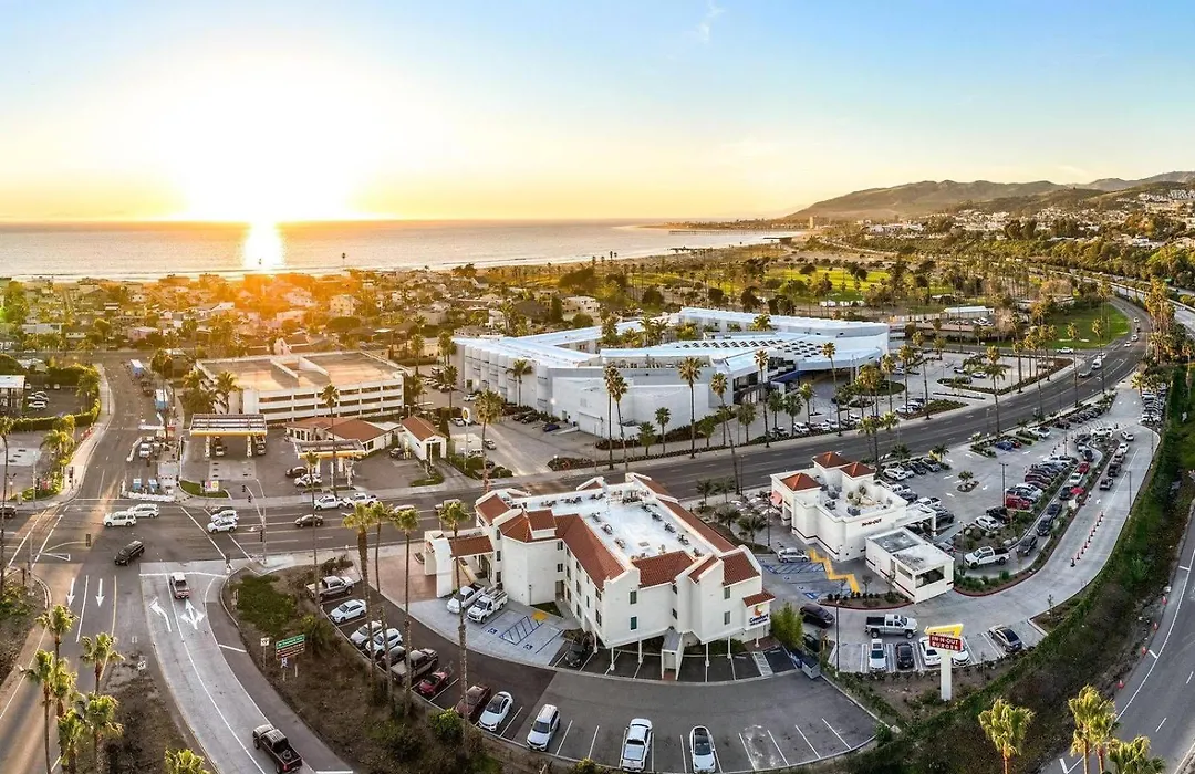 Comfort Inn & Suites Ventura Beach-1