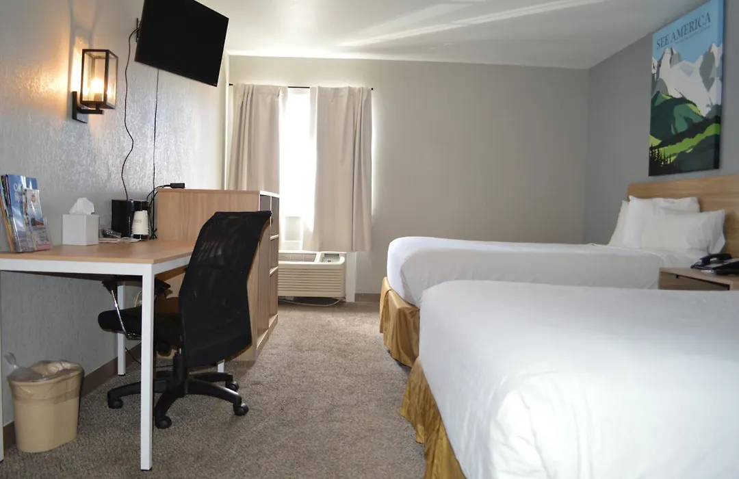 Travelodge By Wyndham Colorado Springs Airport - Peterson Sfb-1