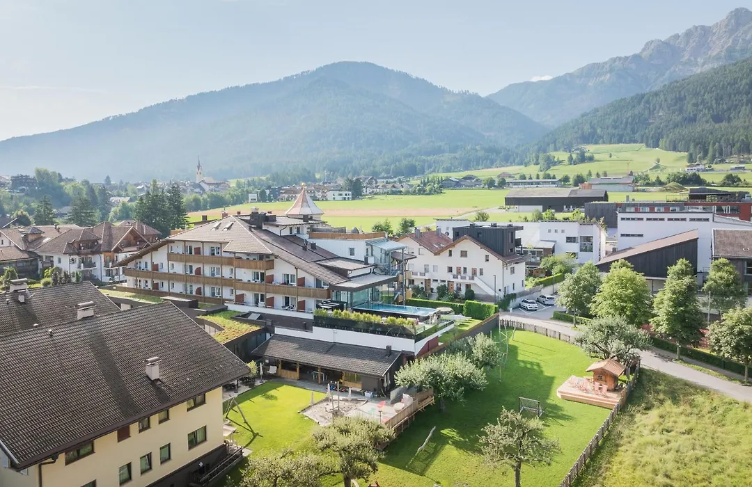 Hotel Fameli-1