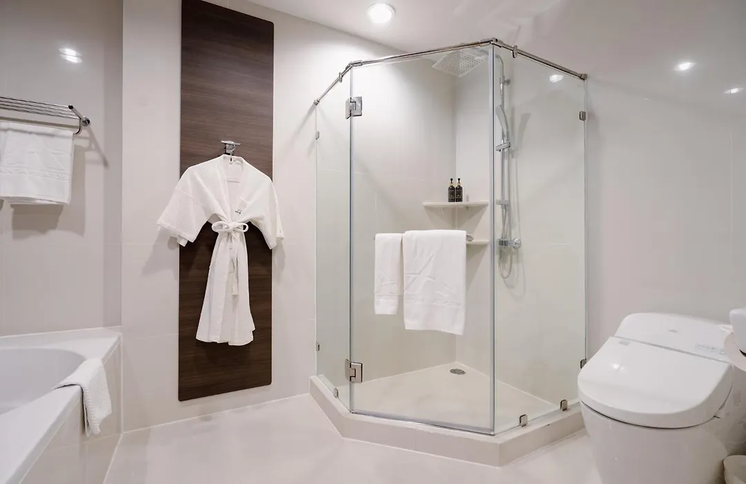 Amanta Hotel & Residence Ratchada-1
