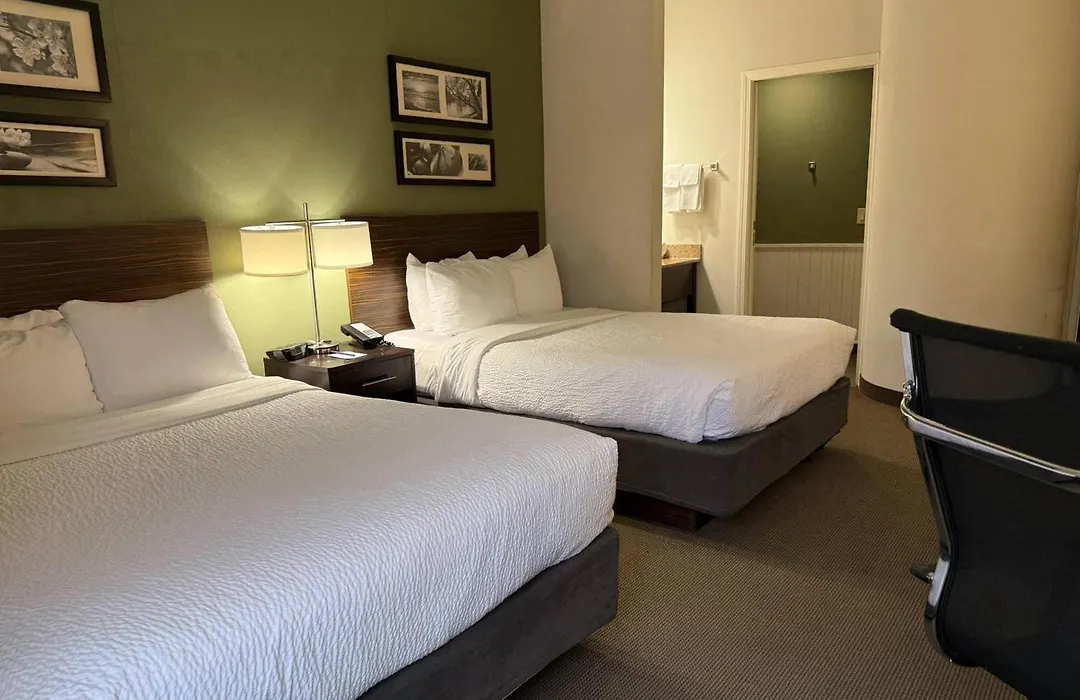 Sleep Inn & Suites Queensbury - Lake George-1