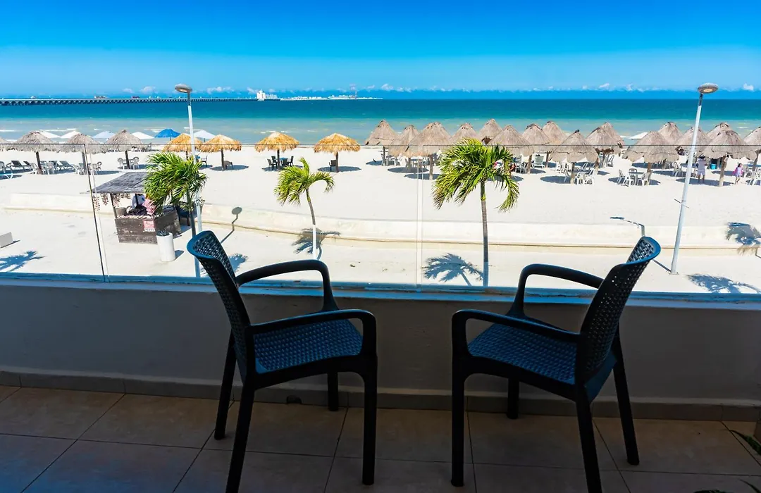 Hotel & Suites Domani-1