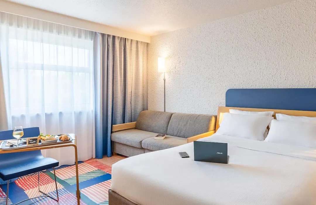 B&B HOTEL Lyon Nord-1